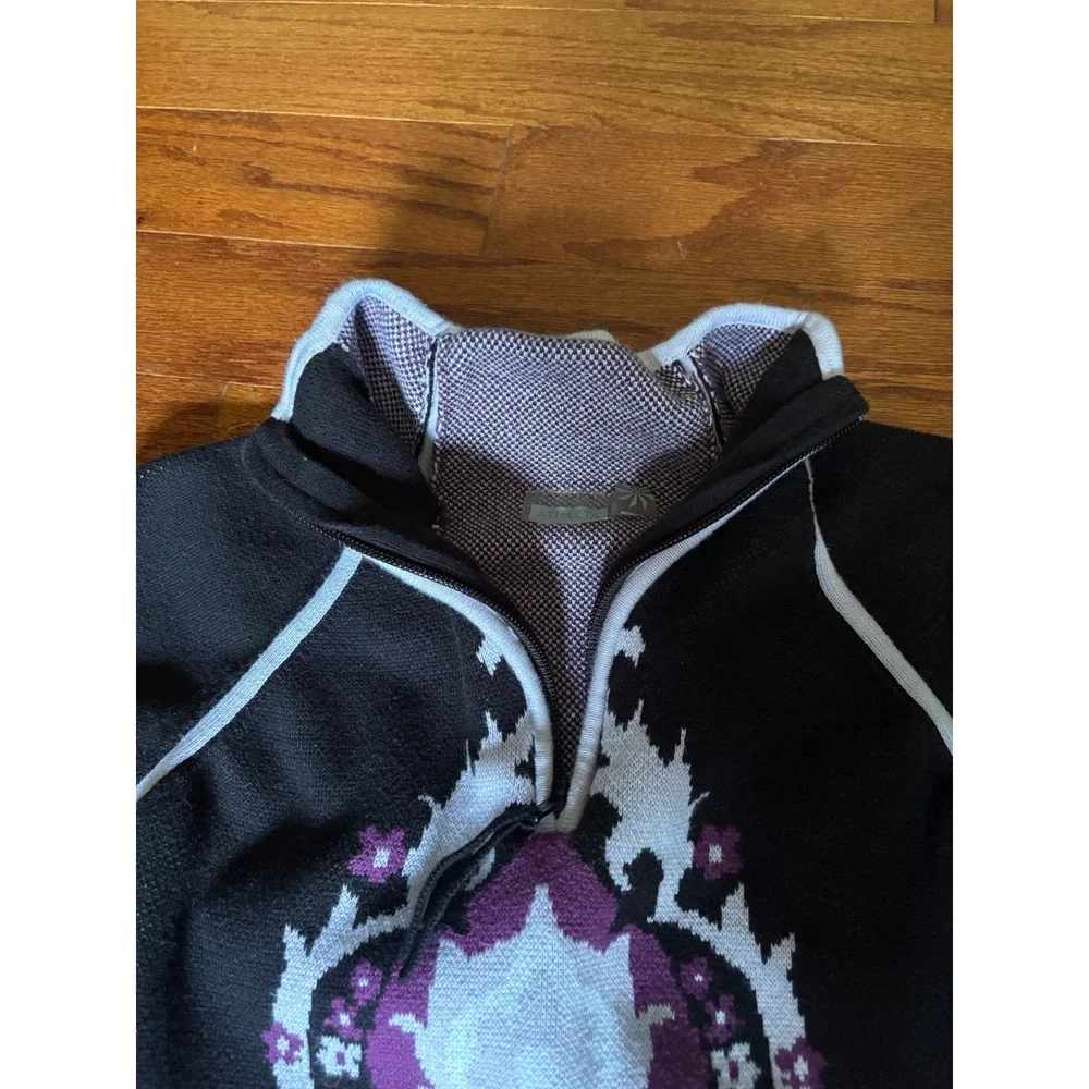 Athleta‎ Black White Purple 1/4 Zip Sweater